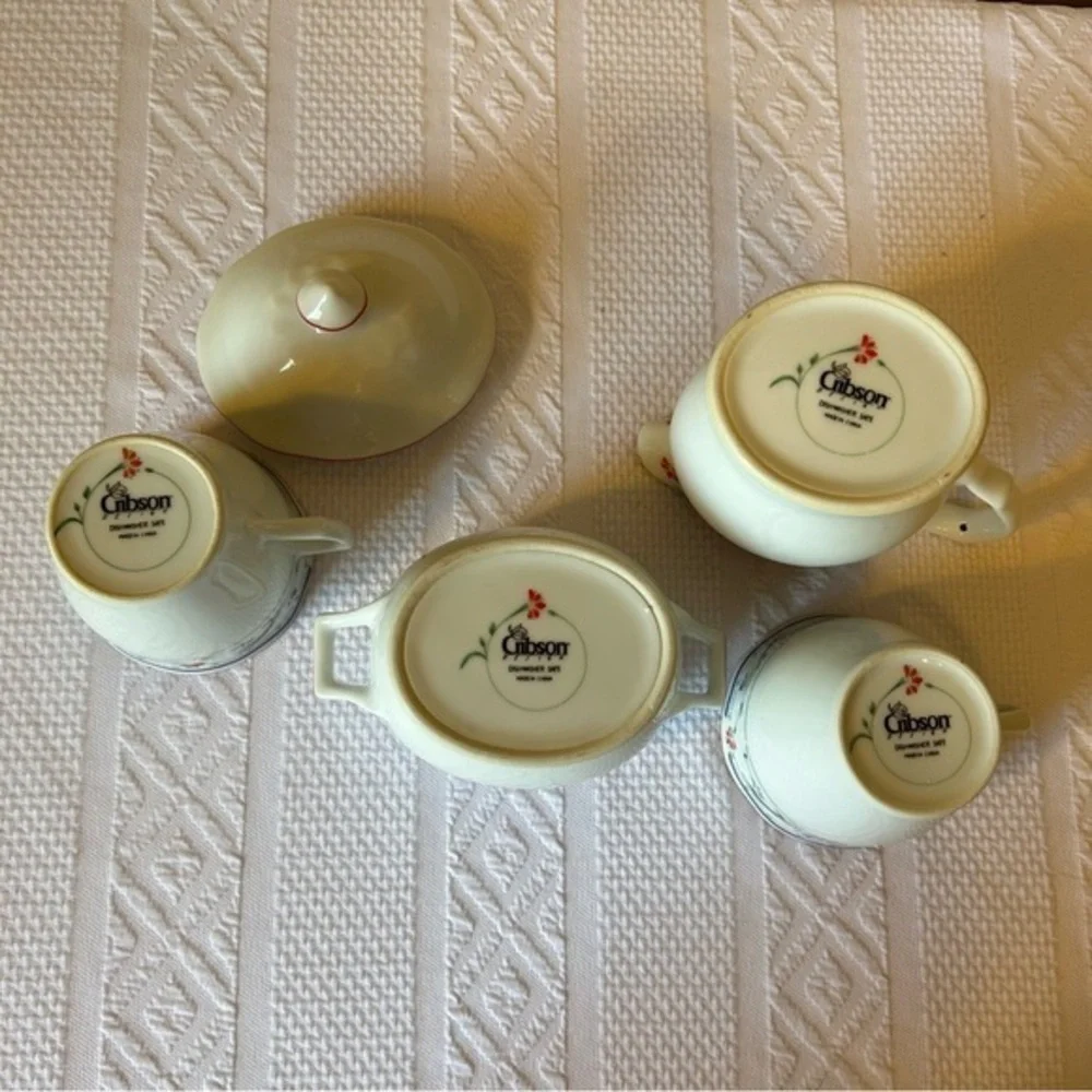 Vintage‎ Gibson Grace Cream and Sugar Set with Two Coffee Cups